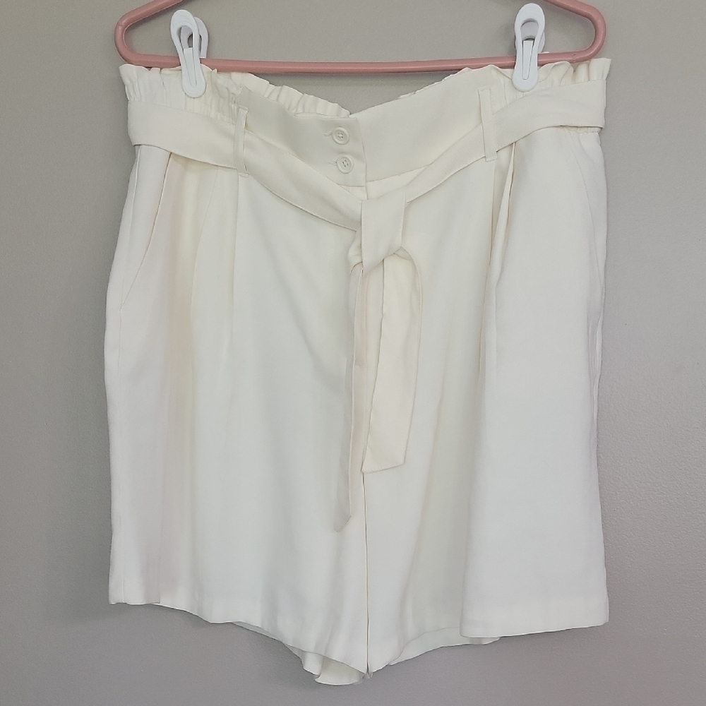 Simply Vera Vera Wang Cream High Waist Shorts Size XL